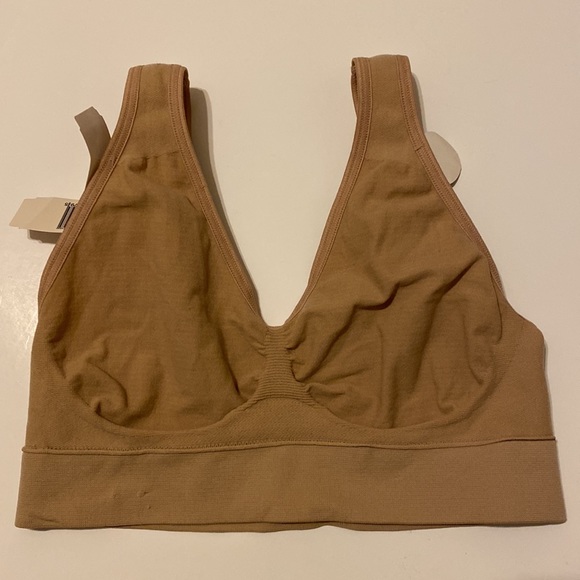 3/$30* NWT Medium Hanes Nude Seamless Softcup Bra Sleep SoftComfortable Bralette - Picture 6 of 8